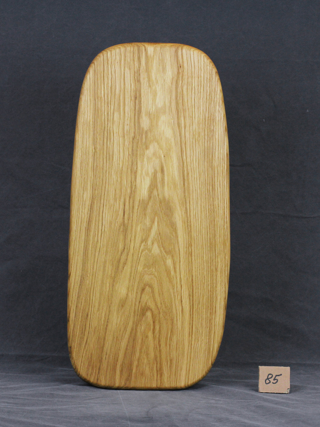 Brotzeitbrett, Servierbrett, Schneidebrett, Cuttingboard, Charcuterie Board. No. 85 - ca. 60 cm. Aus einem Stück Eiche - handgefertigt.