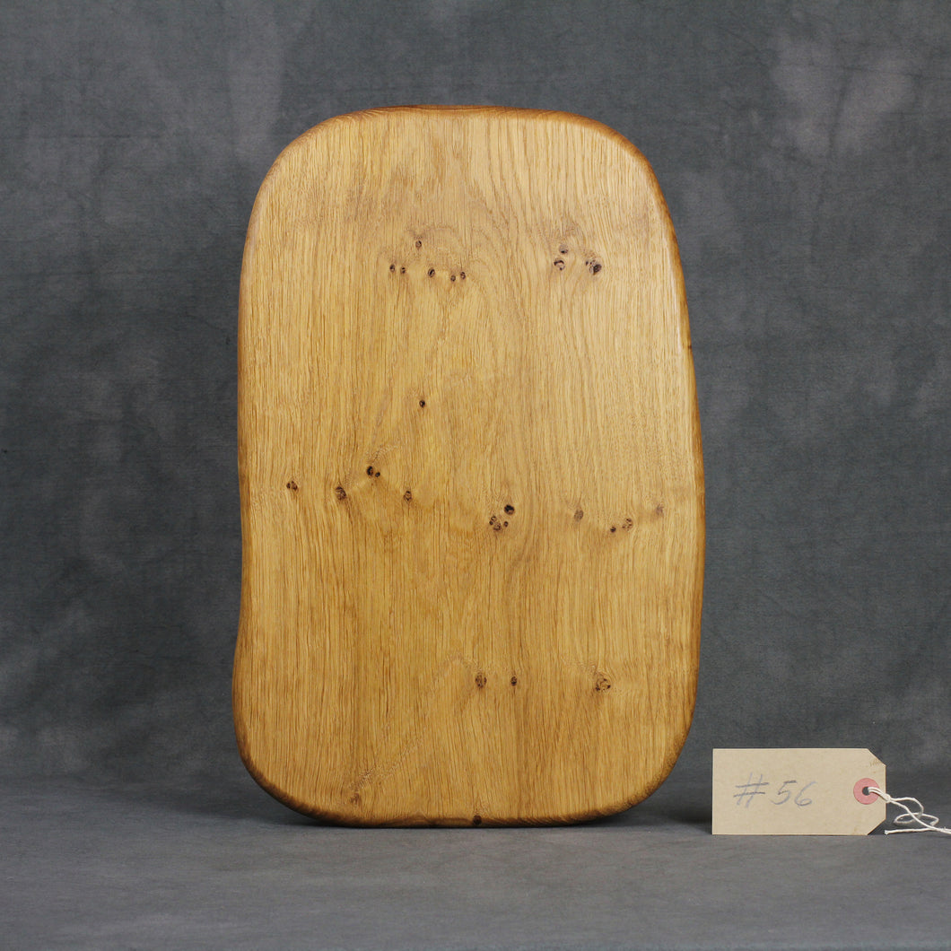 Brotzeitbrett, Servierbrett, Schneidebrett, Cuttingboard, Charcuterie Board. No. 56 - ca. 40 cm. Aus einem Stück Eiche - handgefertigt.
