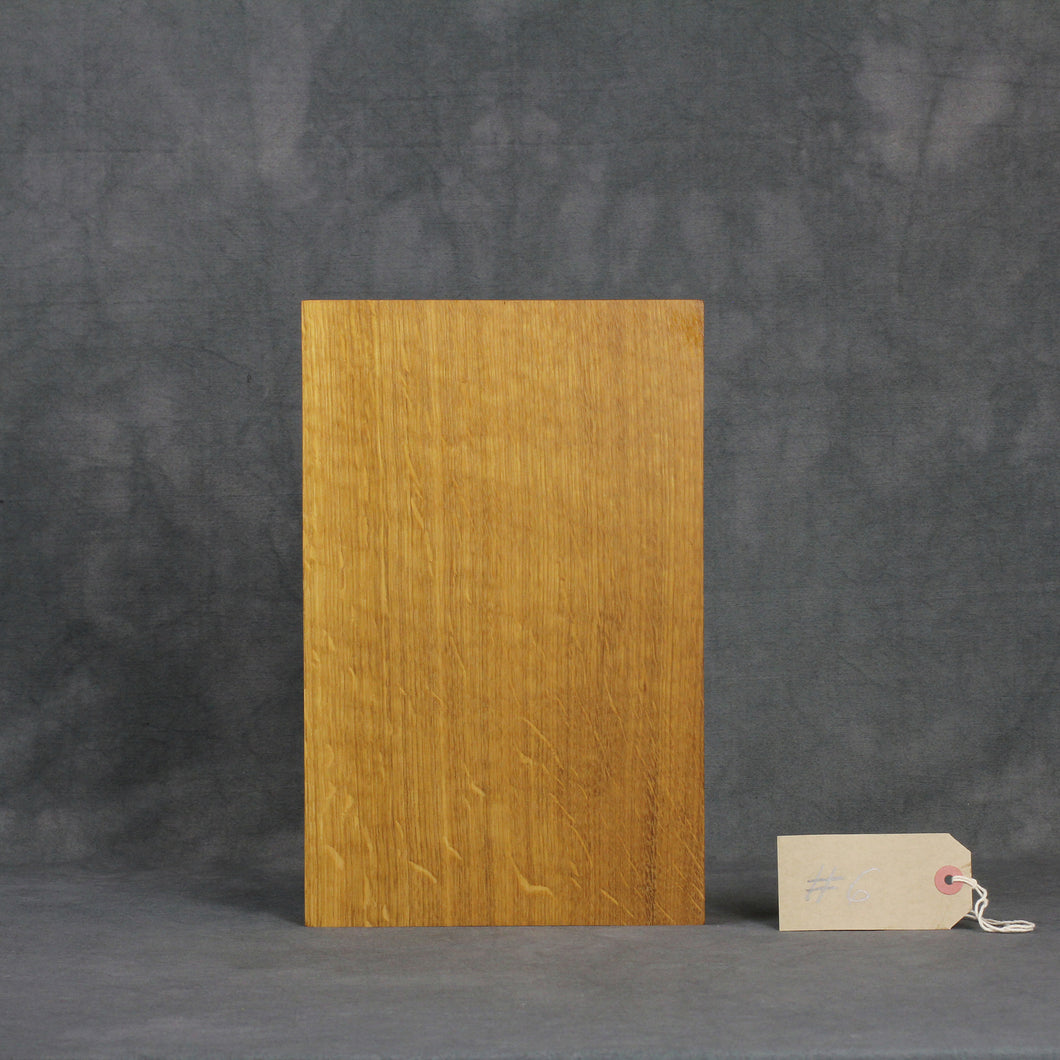 Brotzeitbrett, Servierbrett, Schneidebrett, Cuttingboard, Charcuterie Board. No. 6 - ca. 31 cm. Aus einem Stück Eiche - handgefertigt.